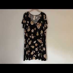 Short sleeve floral dress